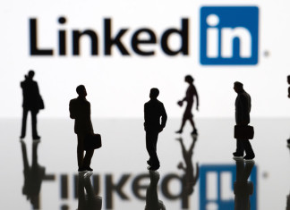 Veja qual a importância de ter uma estratégia de networking no LinkedIn para o seu marketing pessoal e desenvolvimento profissional. Qual é e passo a passo para desenvolver uma rotina de geração de contatos no LinkedIn.