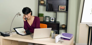 Veja nessa matéria algumas dicas de como aumentar a produtividade em um home office. Algumas medidas bem simples podem melhorar em muito a sua produtividade em seu escritório em casa.