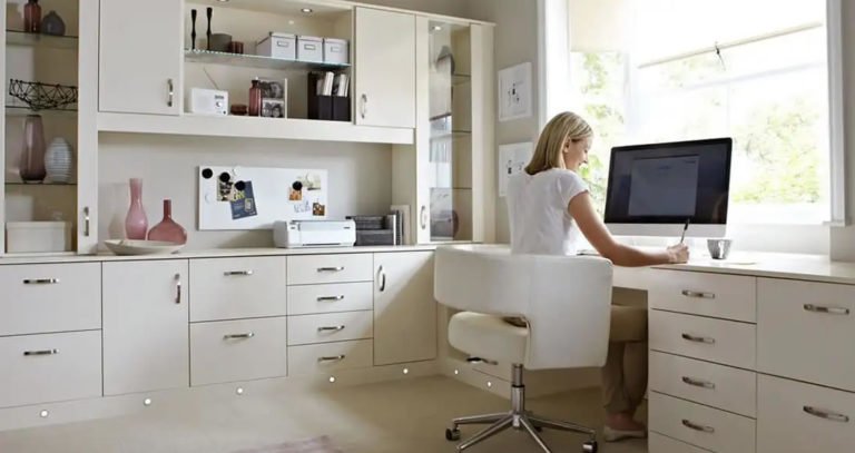 Veja algumas dicas práticas sobre como manter a disciplina no home office e ganhar mais produtividade no escritório doméstico.